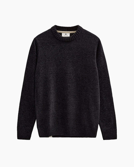 Anerkjendt AKSUNE Chenille Knit Caviar, samtige Stricktextur, Relaxed Fit, Frontansicht