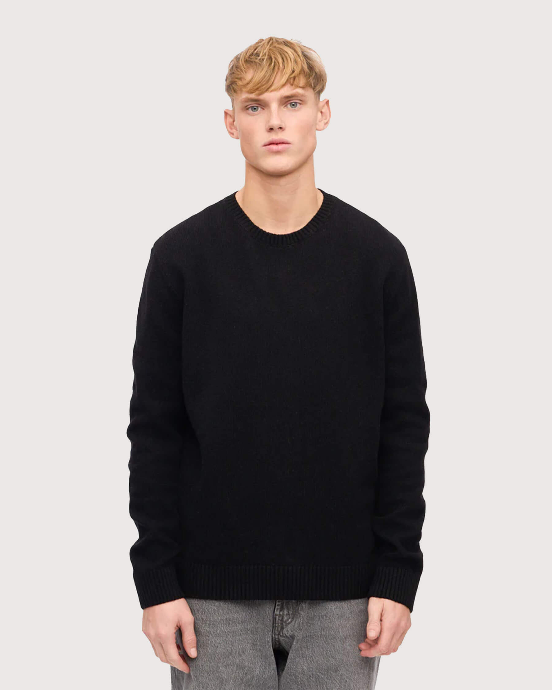 Colorful-Standard-Classic-Merino-Wool-Crew-Deep-Black-01