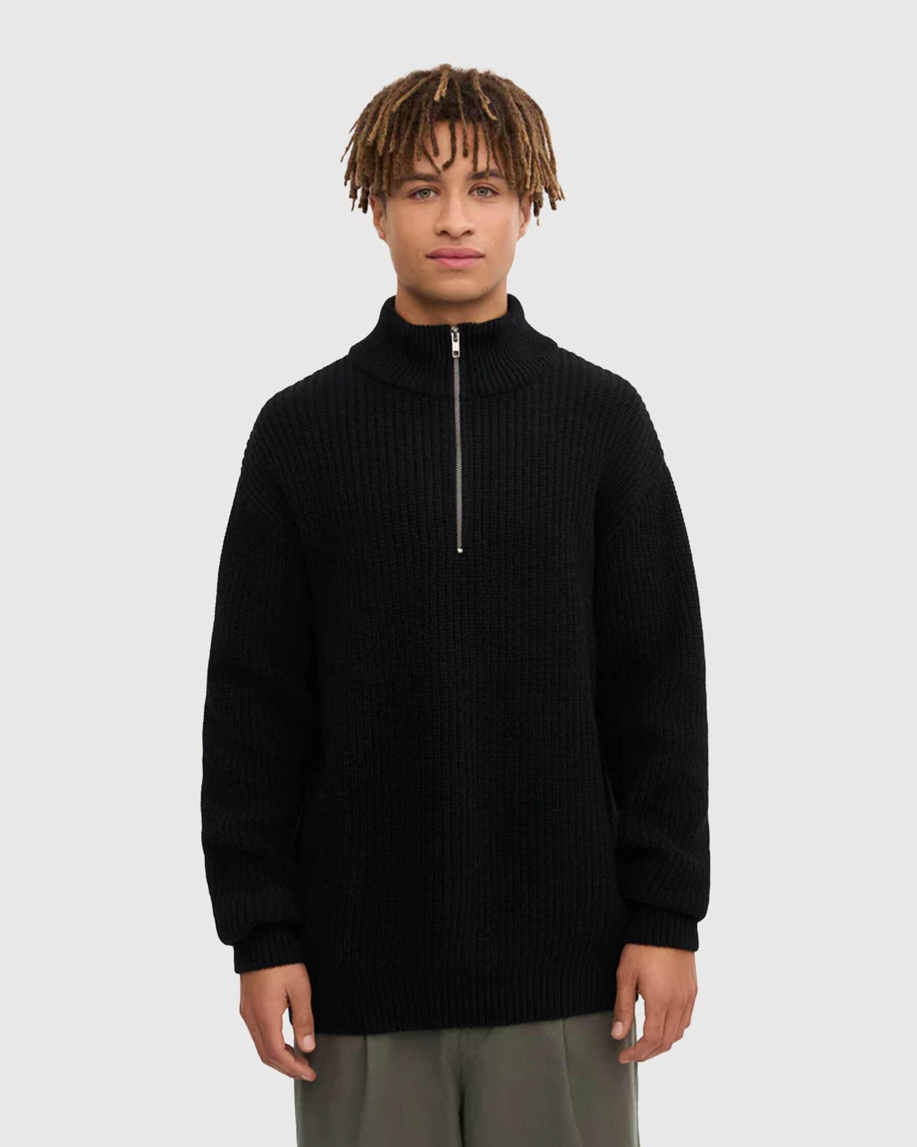 Colorful-Standard-Merino-Quarter-Zip-Deep-Black-01