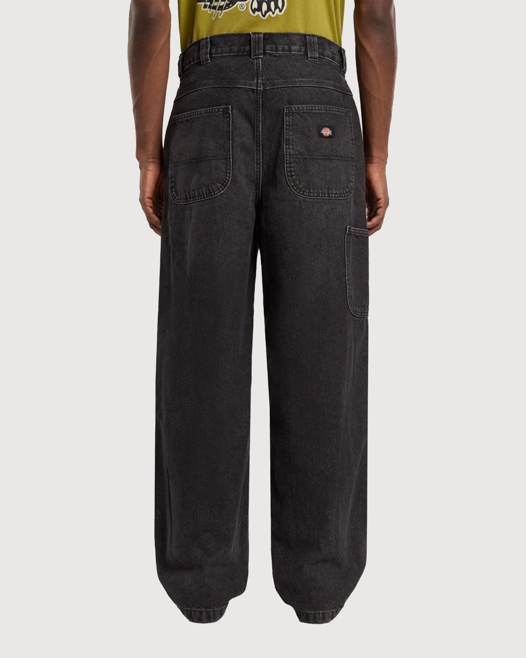 Dickies-Madison-loose-Jeans-Schwarz-02