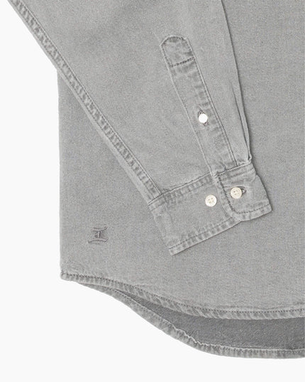 Edwin Arlo Shirt LS Schwarz, Stickerei am unteren Saum Nahaufnahme, Ton-in-Ton-Nähte Heavy Bleach