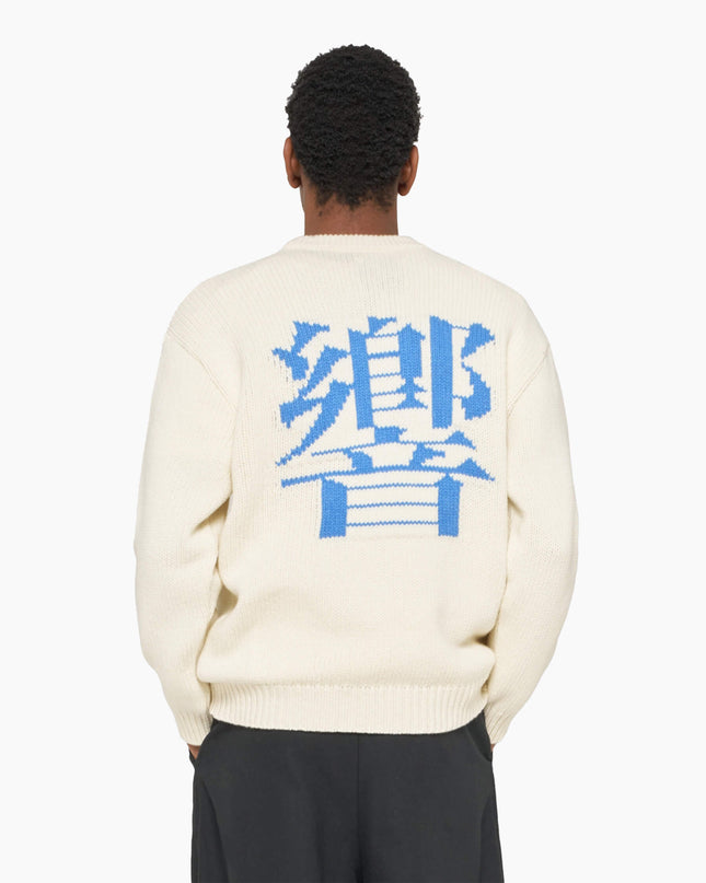 Edwin Ellis Hibiki Sweater Off White Baltic, Lifestyle-Rückenansicht Boxy Fit, 80% Fine Wool Heavy Knit