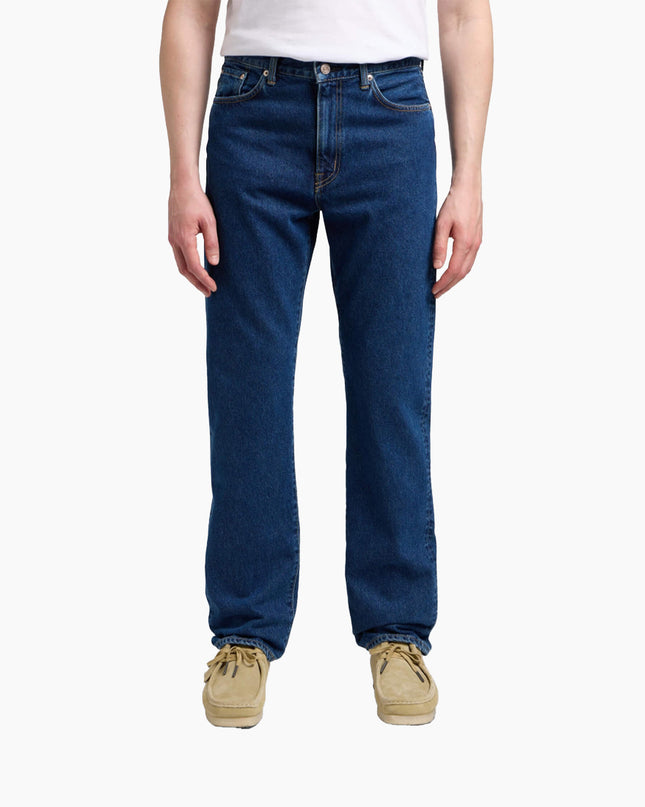 Edwin Regular Straight Jeans Blau Mid Used, Lifestyle-Frontansicht Regular Straight Fit, Kaihara Pure Indigo Japan