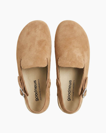Good News Frank Slip-On Sandalen Sand, Paaraufnahme von oben, nachhaltige Schuhproduktion