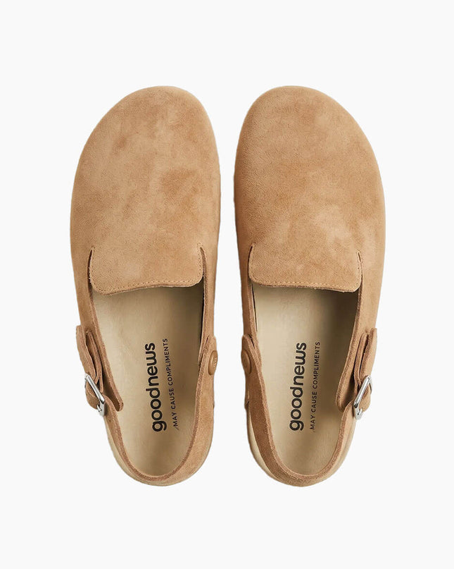 Good News Frank Slip-On Sandalen Sand, Paaraufnahme von oben, nachhaltige Schuhproduktion