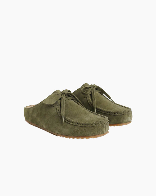 Good News Kindlin Khaki, Whipstitch-Toe Nahtdetail, Frontansicht Moccasin Mule