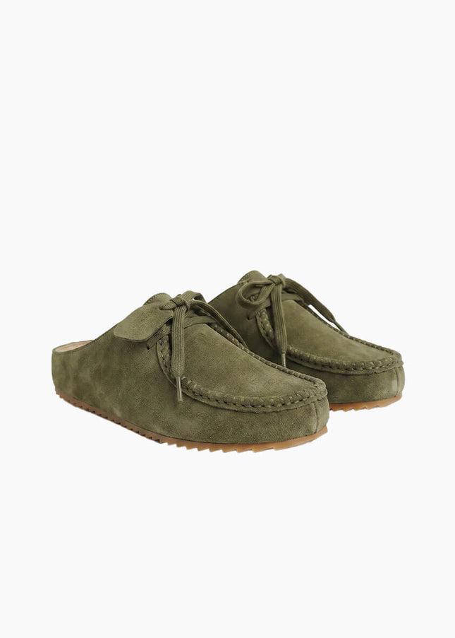 Good News Kindlin Khaki, Whipstitch-Toe Nahtdetail, Frontansicht Moccasin Mule
