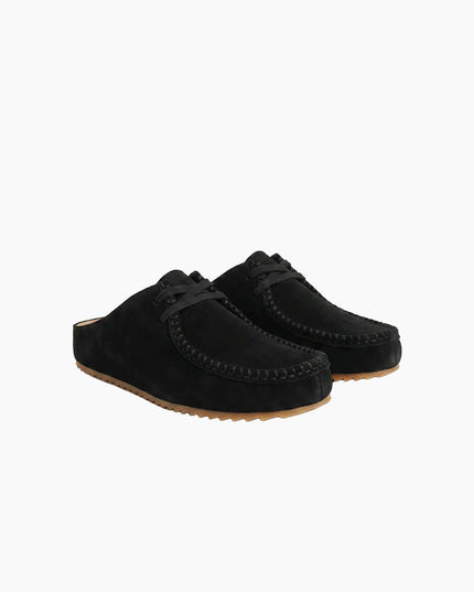 Good News London Kindlin Moccasin Slip-On Schwarz, gebürstetes Suede, Seitenansicht