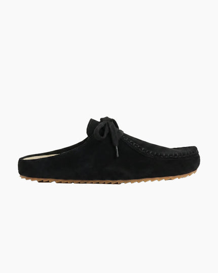 Good News Kindlin Black, Slip-On Silhouette, entspannte Moccasin-Form, Seitenansicht