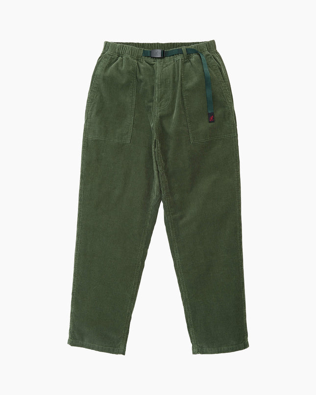 Gramicci Cord-Hose Loose Tapered Olivgrün gedämpft mit Nylongürtel, 10-Wale-Cord Flat Lay Frontansicht