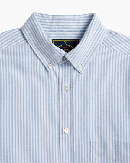 Portuguese Flannel Brushed Oxford Stripe Hellblau, Lifestyle Detailaufnahme, Perlmuttknöpfe Brushed Oxford hellblau Herren
