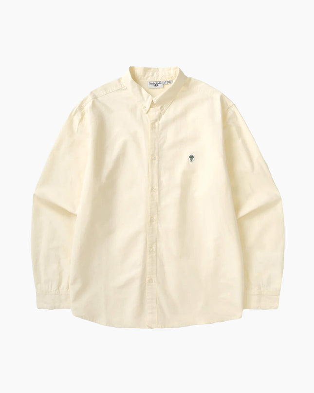 Service Works Artichoke Oxford Shirt Vanilla, Studio-Frontansicht Button-Down, 200gsm GOTS Broadcloth Oxford Hemd vanilla
