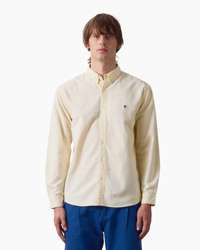 Service Works Artichoke Oxford Shirt Vanilla, Lifestyle-Aufnahme, Service Works London Oxford Hemd vanilla GOTS
