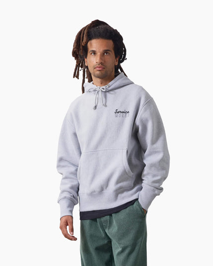 Service Works Eating Adventures Hoodie Heather Grey, Lifestyle-Aufnahme, Service Works London 550gsm Hoodie grau handgedruckt