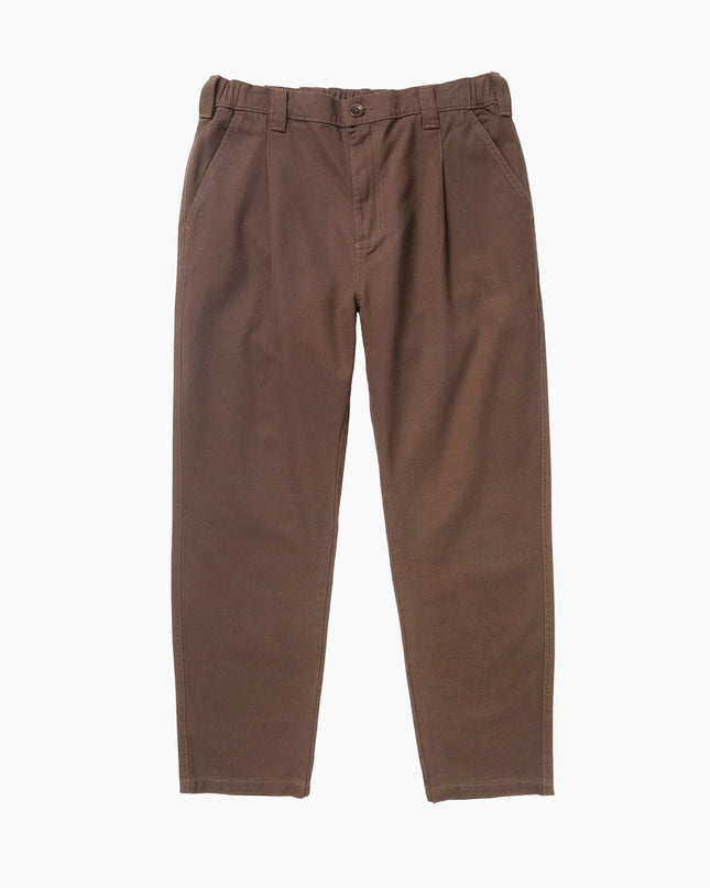 Service Works Twill Waiter Pants Brown, Studio-Frontansicht Straight Tapered, 310gsm GOTS Twill Hose braun Falteneingriff