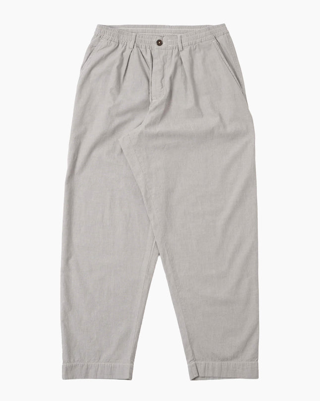 Universal-Works-Izumi-Cotton-Oxford-Pant-Grau-01
