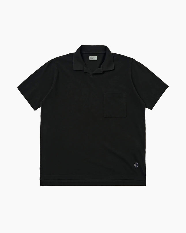 Universal-Works-Vacation-Polo-schwarz-01