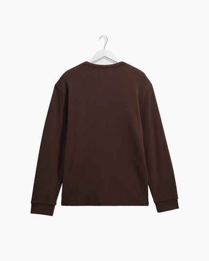 Wax London Caleb Henley Longsleeve Braun, Lifestyle-Rückenansicht Regular Fit, 380gsm Waffle Cotton braun