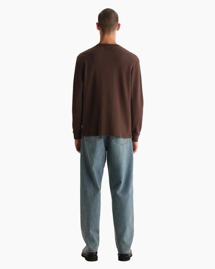 Wax London Caleb Henley Longsleeve Braun, Studio-Rückenansicht, Wax London Caleb 380gsm Waffle Regular Fit