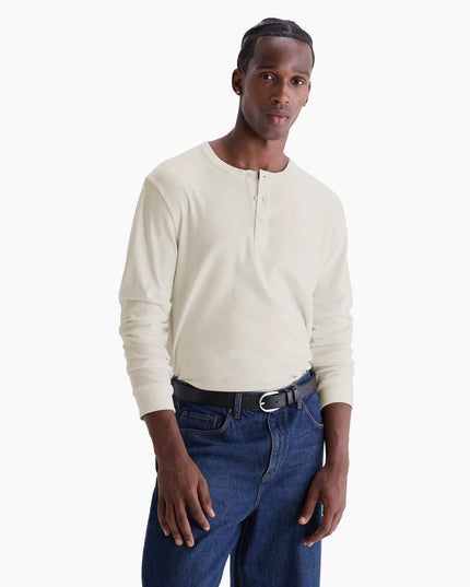 Wax London Caleb Henley Ecru, Lifestyle Frontansicht, Regular Fit Henley Wax London Ecru Herren