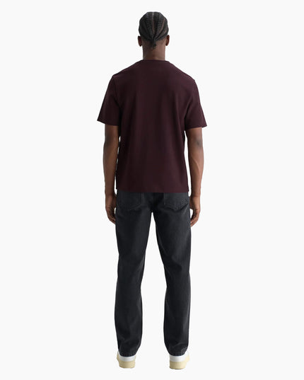 Wax London Dean T-Shirt Dunkellila, Lifestyle-Aufnahme, Textured Jersey 280gsm Dean dunkellila Herren Rückansicht
