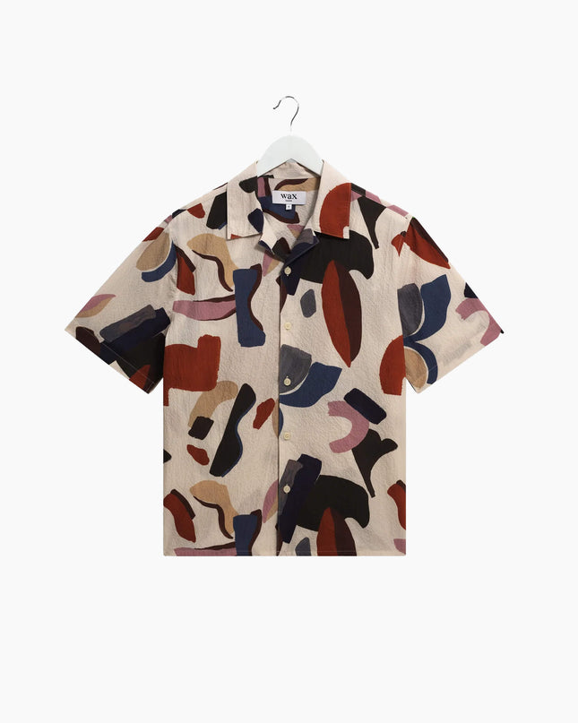Wax London Didcot Kurzarmhemd Ecru Multicolour, abstraktes Shapes-Artwork, Relaxed Fit, Frontansicht